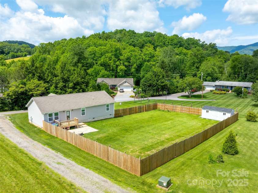 21 Brown Trout Trail, Candler, NC 28715.  MLS# CAR4271789, YatesRealty ID 20997. 