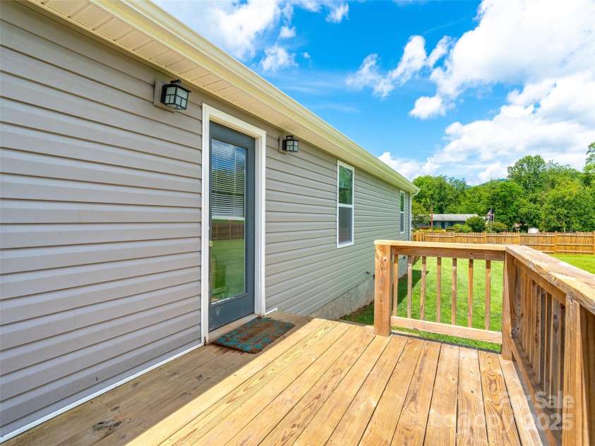 21 Brown Trout Trail, Candler, NC 28715.  MLS# CAR4271789, YatesRealty ID 20997. 