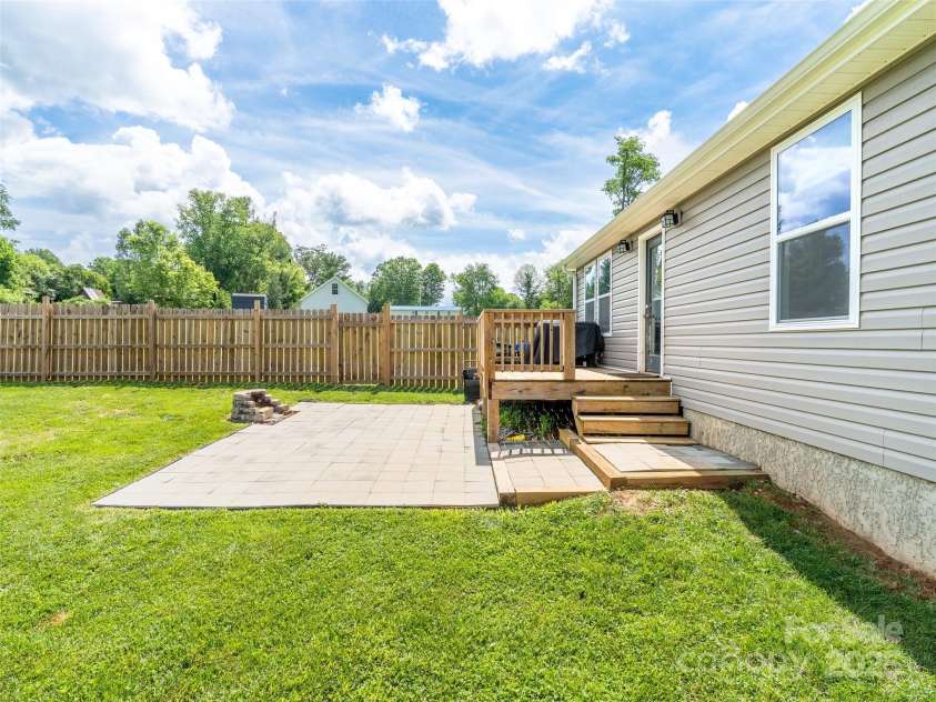 21 Brown Trout Trail, Candler, NC 28715.  MLS# CAR4271789, YatesRealty ID 20997. 