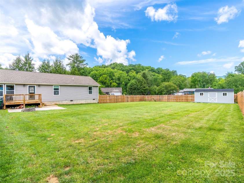 21 Brown Trout Trail, Candler, NC 28715.  MLS# CAR4271789, YatesRealty ID 20997. 