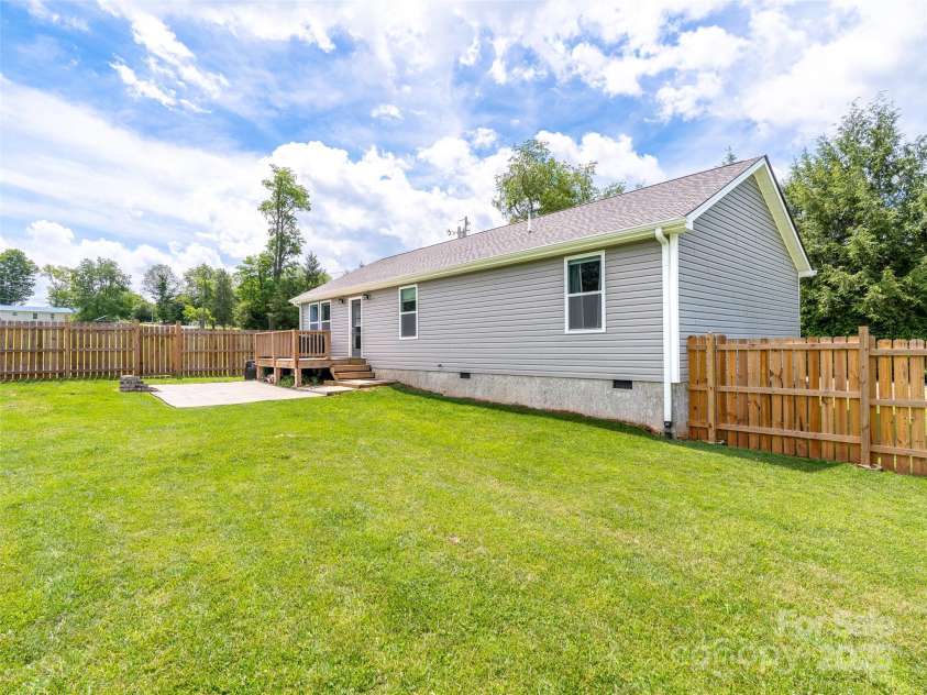 21 Brown Trout Trail, Candler, NC 28715.  MLS# CAR4271789, YatesRealty ID 20997. 