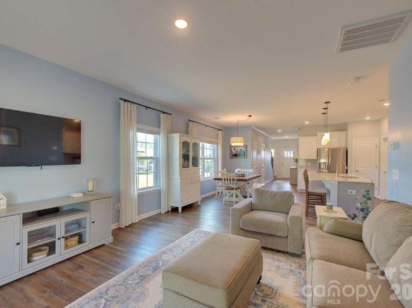 625 Morning Meadows Drive, Inman, SC 29349.  MLS# CAR4379683, YatesRealty ID 20998. 