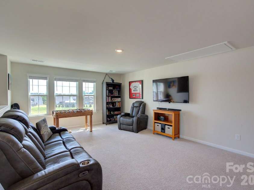 625 Morning Meadows Drive, Inman, SC 29349.  MLS# CAR4379683, YatesRealty ID 20998. 