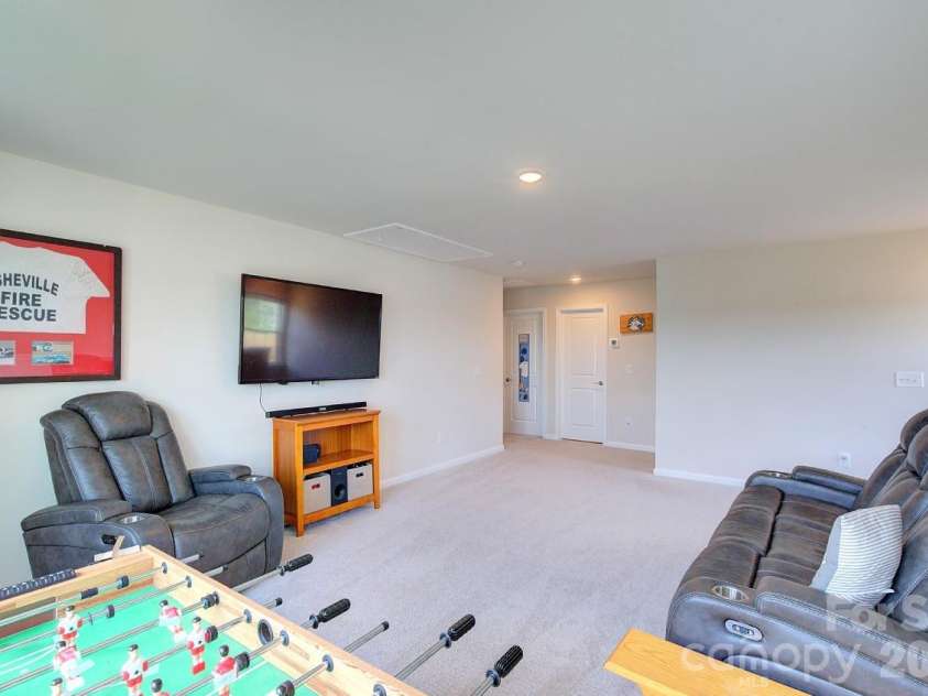 625 Morning Meadows Drive, Inman, SC 29349.  MLS# CAR4379683, YatesRealty ID 20998. 