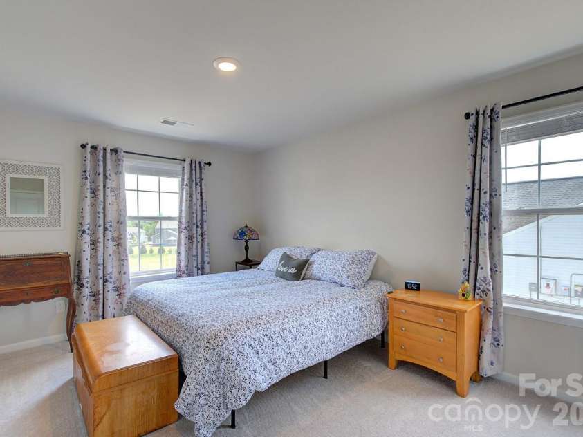 625 Morning Meadows Drive, Inman, SC 29349.  MLS# CAR4379683, YatesRealty ID 20998. 