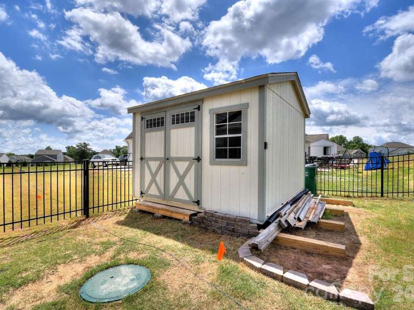 625 Morning Meadows Drive, Inman, SC 29349.  MLS# CAR4379683, YatesRealty ID 20998. 