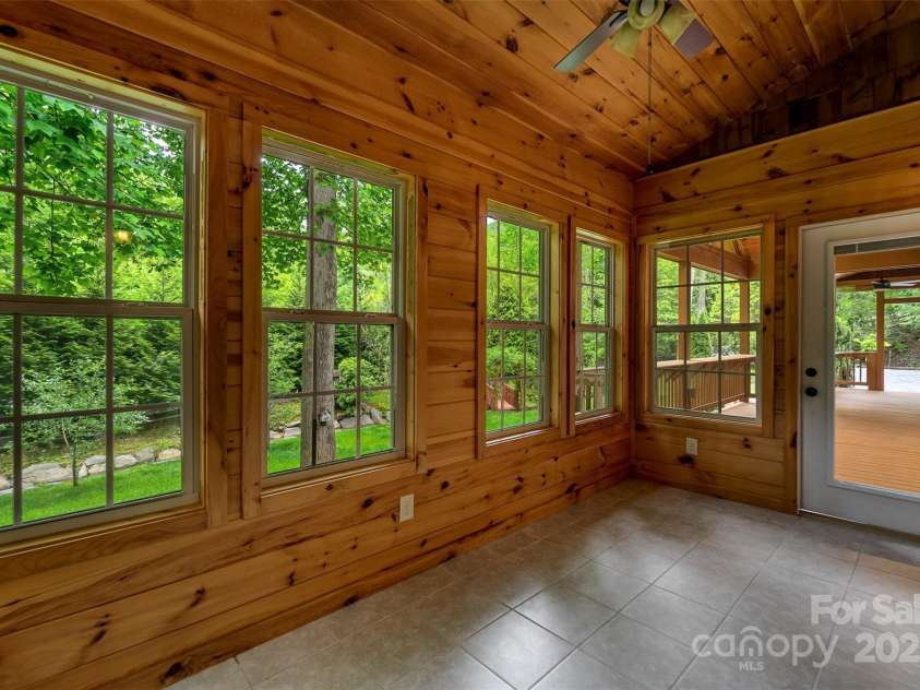 16 Timber Creek Circle, Sylva, NC 28779.  MLS# CAR4272839, YatesRealty ID 20999. 