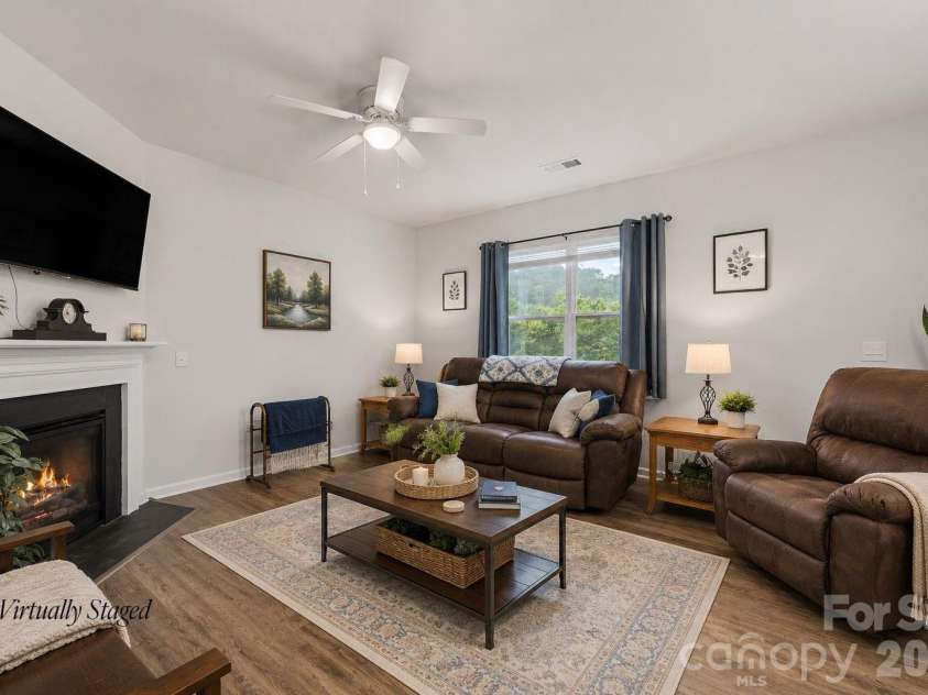 65 Valleywood Drive, Waynesville, NC 28786.  MLS# CAR4376988, YatesRealty ID 20999. 