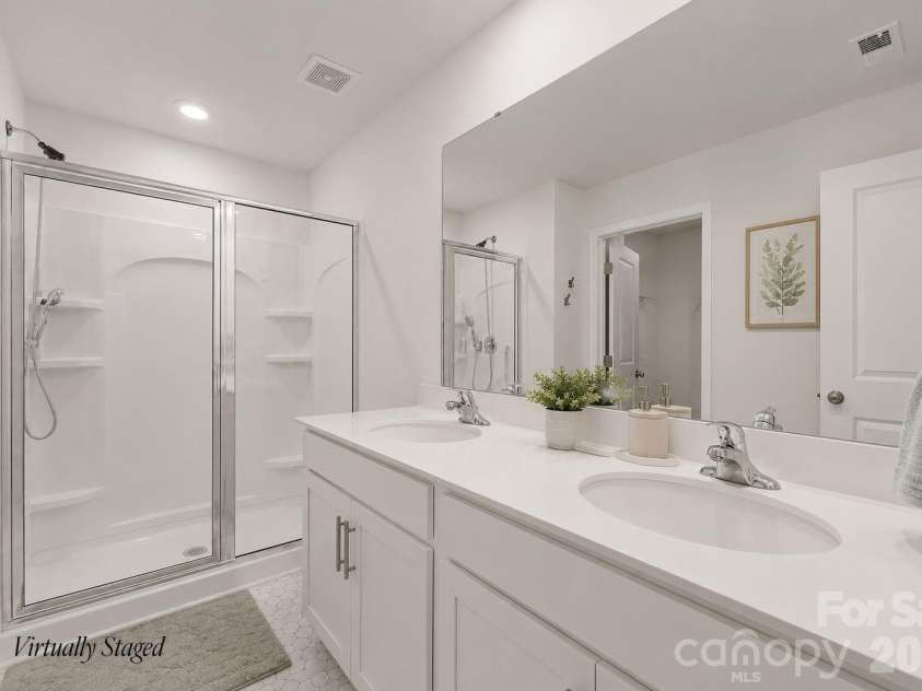 65 Valleywood Drive, Waynesville, NC 28786.  MLS# CAR4376988, YatesRealty ID 20999. 