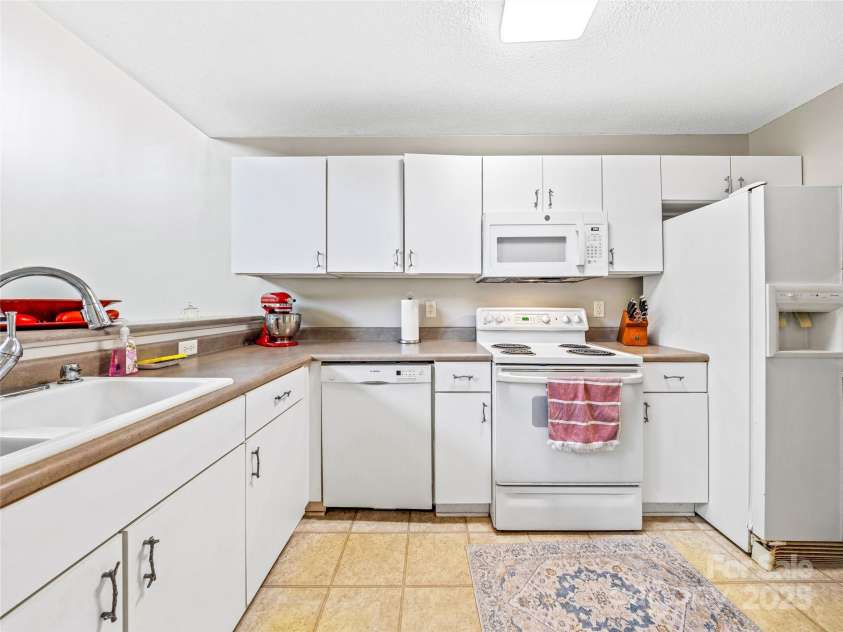 83 Farm Lane, Mills River, NC 28759.  MLS# CAR4303324, YatesRealty ID 21. 