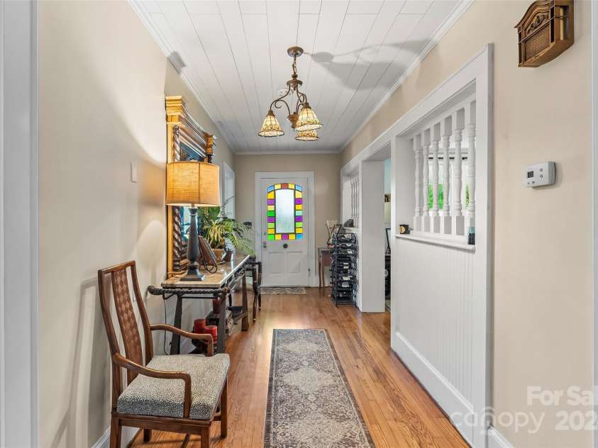 404 Avery Avenue, Morganton, NC 28655.  MLS# CAR4185213, YatesRealty ID 210. 