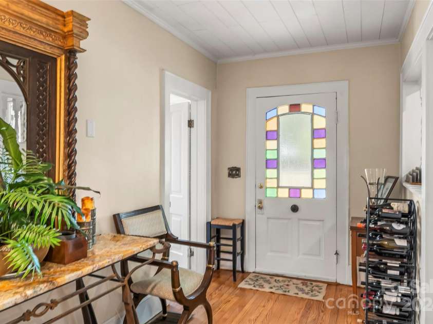 404 Avery Avenue, Morganton, NC 28655.  MLS# CAR4185213, YatesRealty ID 210. 