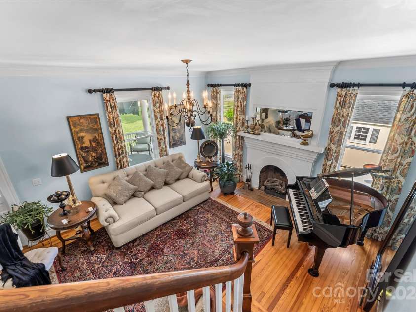 404 Avery Avenue, Morganton, NC 28655.  MLS# CAR4185213, YatesRealty ID 210. 