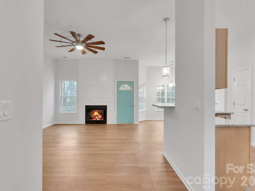 311 Margaret Kelly Court, Charlotte, NC 28216.  MLS# CAR4334078, YatesRealty ID 2100. 