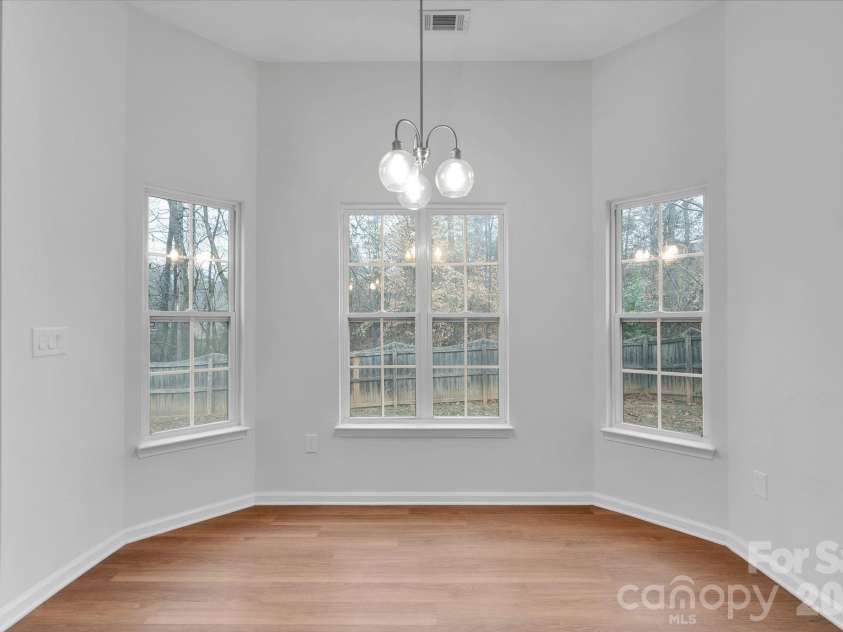 311 Margaret Kelly Court, Charlotte, NC 28216.  MLS# CAR4334078, YatesRealty ID 2100. 