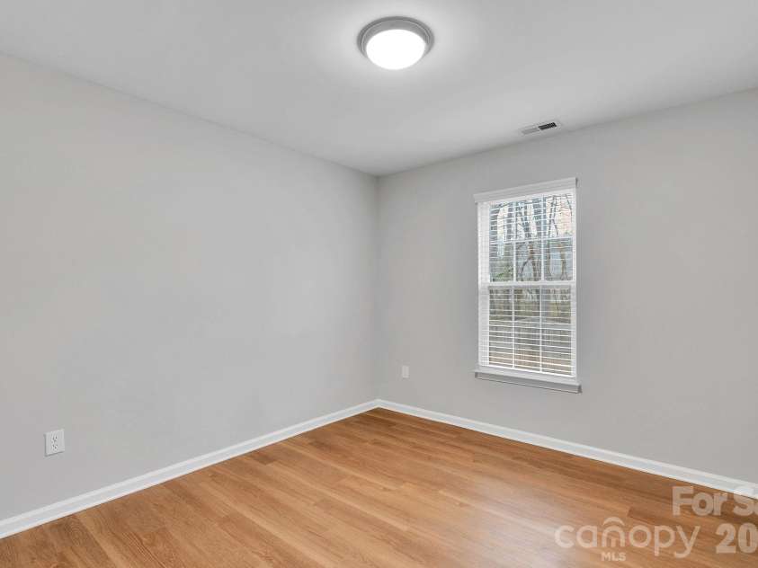 311 Margaret Kelly Court, Charlotte, NC 28216.  MLS# CAR4334078, YatesRealty ID 2100. 