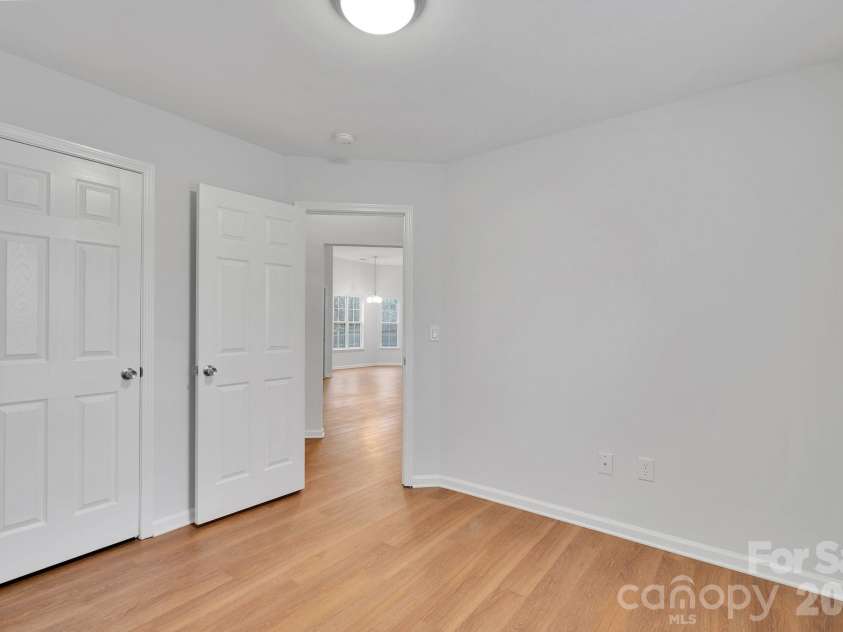 311 Margaret Kelly Court, Charlotte, NC 28216.  MLS# CAR4334078, YatesRealty ID 2100. 