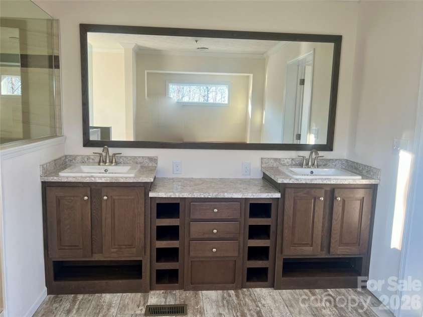 5748 Dalmatian Street, Iron Station, NC 28080.  MLS# CAR3927310, YatesRealty ID 2100. Master Bath