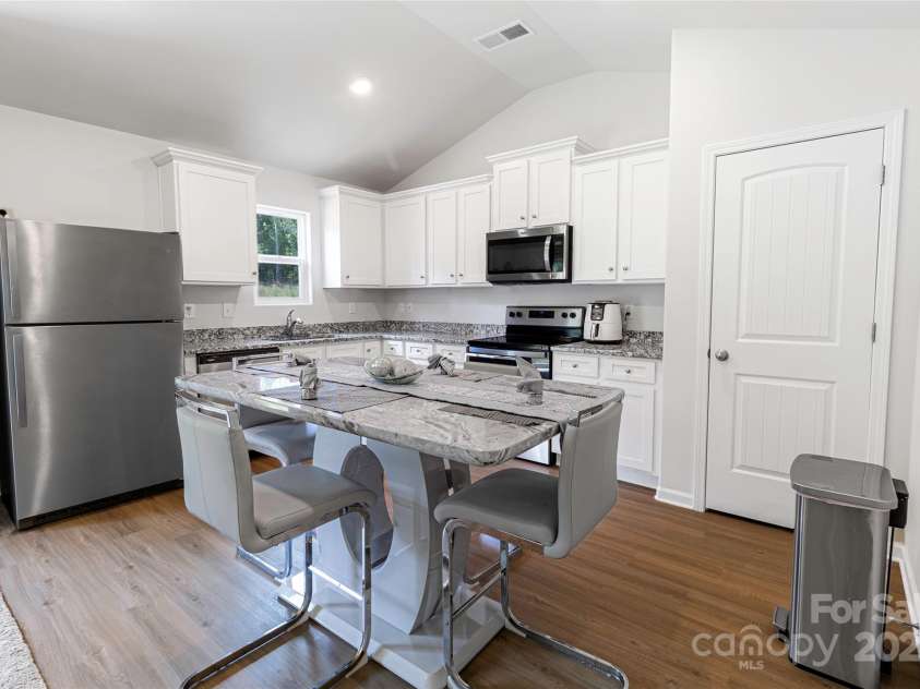 672 Lamorak Place, Richburg, SC 29729.  MLS# CAR4270354, YatesRealty ID 21000. 