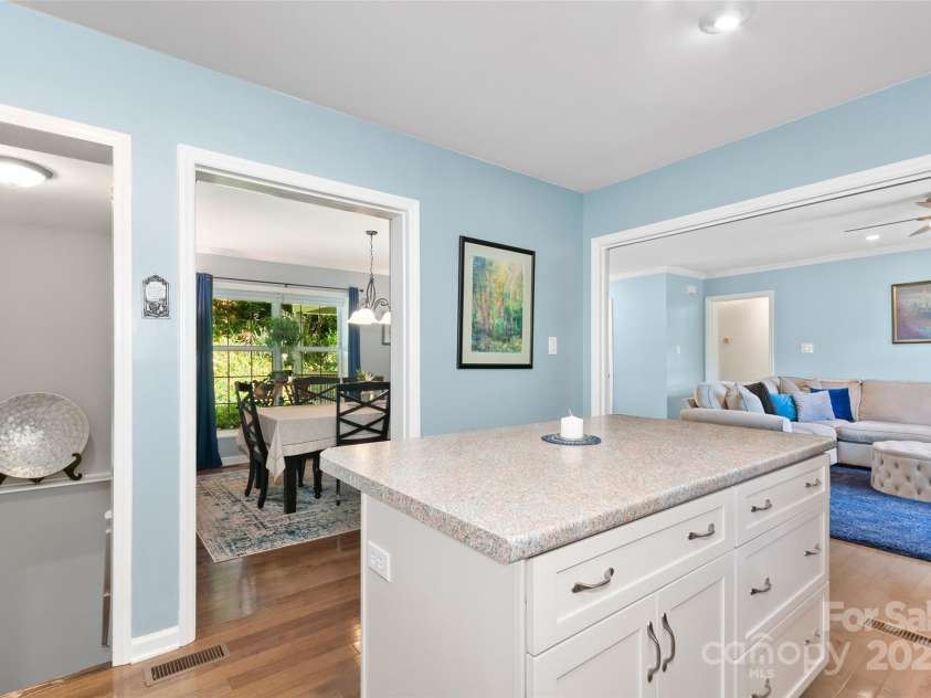 209 Blink Bonny Drive, Waynesville, NC 28786.  MLS# CAR4260662, YatesRealty ID 21001. Kitchen