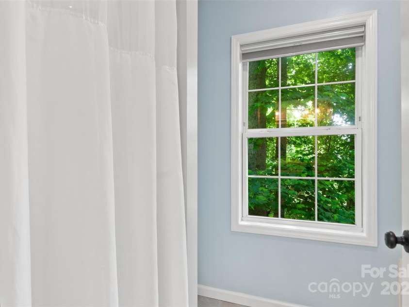 209 Blink Bonny Drive, Waynesville, NC 28786.  MLS# CAR4260662, YatesRealty ID 21001. Primary Bath Main