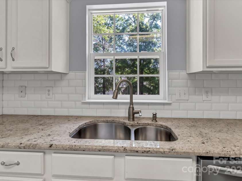 1218 Faversham Lane, Rock Hill, SC 29730.  MLS# CAR4251364, YatesRealty ID 21003. 