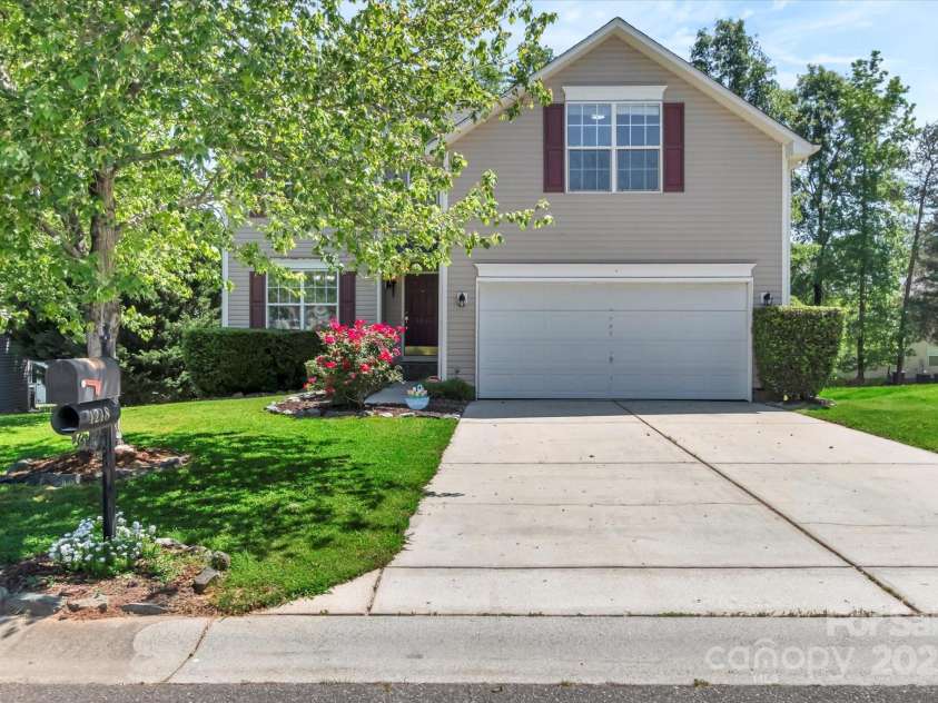 1218 Faversham Lane, Rock Hill, SC 29730.  MLS# CAR4251364, YatesRealty ID 21003. Thanks for viewing1218 Faversham Ln