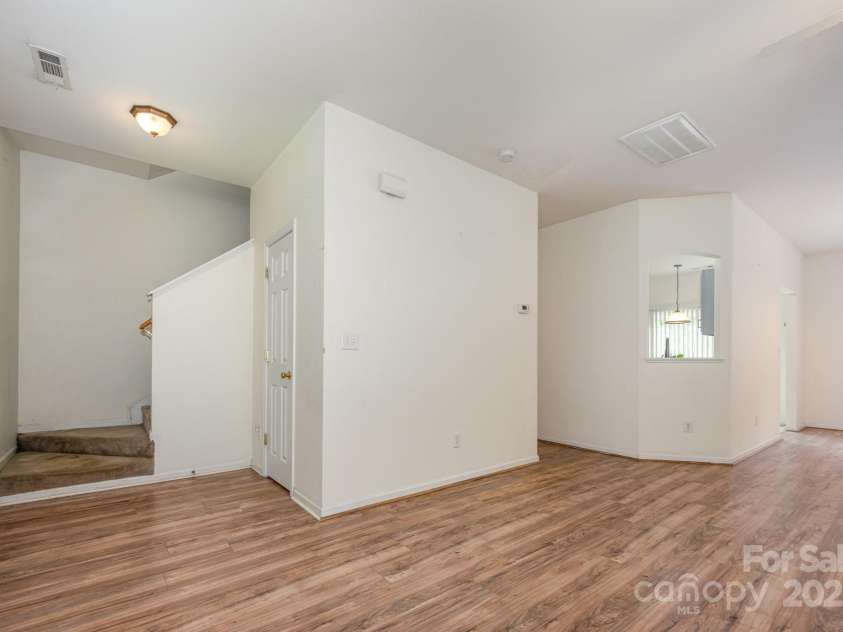 10016 Lawing School Road, Charlotte, NC 28214.  MLS# CAR4255251, YatesRealty ID 21004. 