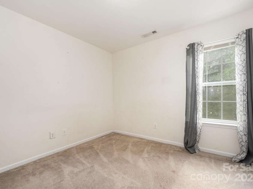 10016 Lawing School Road, Charlotte, NC 28214.  MLS# CAR4255251, YatesRealty ID 21004. 