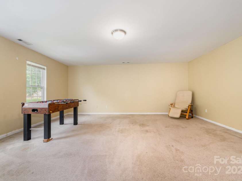 10016 Lawing School Road, Charlotte, NC 28214.  MLS# CAR4255251, YatesRealty ID 21004. 