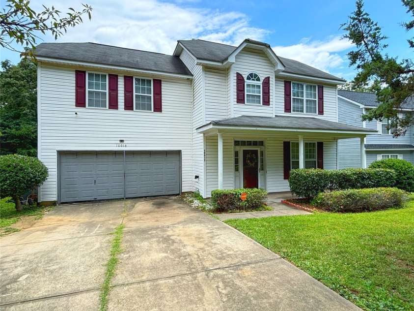 10016 Lawing School Road, Charlotte, NC 28214.  MLS# CAR4255251, YatesRealty ID 21004. 