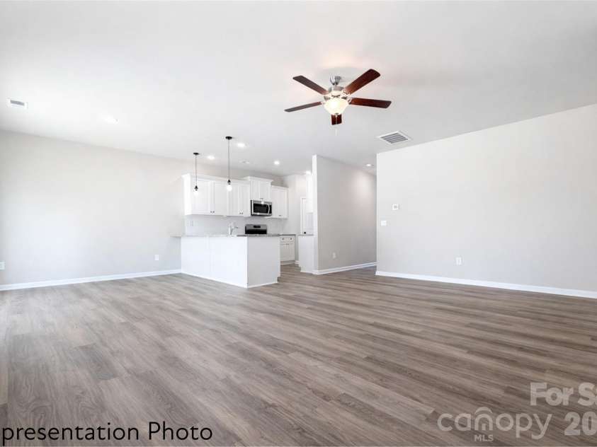 4737 Muskogee Drive, Charlotte, NC 28227.  MLS# CAR4380134, YatesRealty ID 21004. 