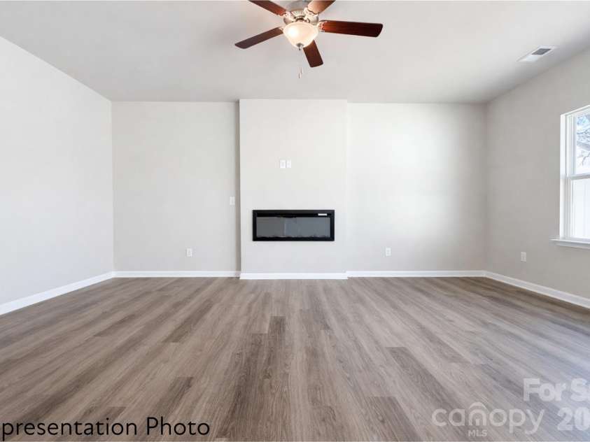4737 Muskogee Drive, Charlotte, NC 28227.  MLS# CAR4380134, YatesRealty ID 21004. 