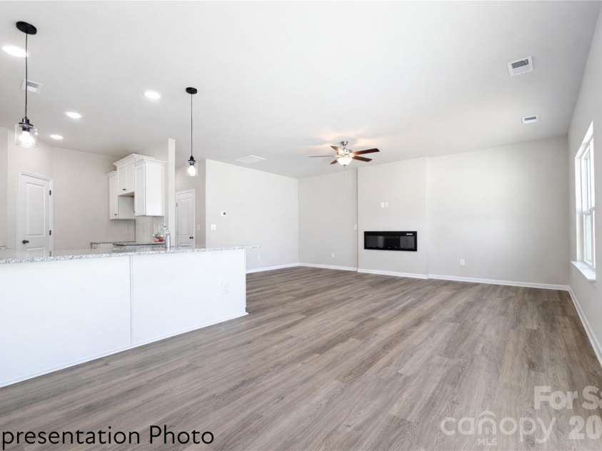 4737 Muskogee Drive, Charlotte, NC 28227.  MLS# CAR4380134, YatesRealty ID 21004. 