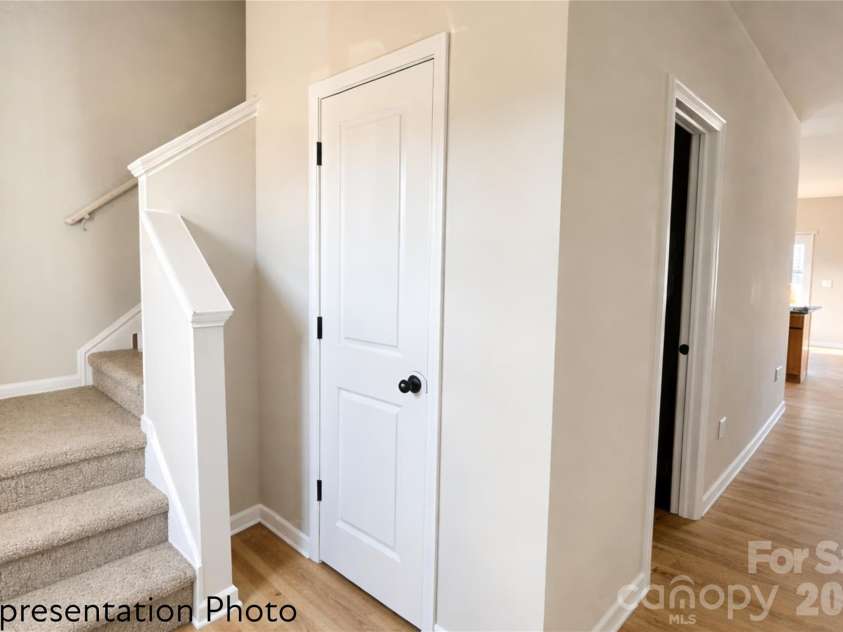 4737 Muskogee Drive, Charlotte, NC 28227.  MLS# CAR4380134, YatesRealty ID 21004. 