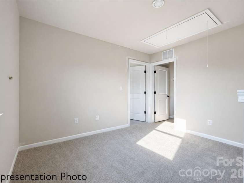4737 Muskogee Drive, Charlotte, NC 28227.  MLS# CAR4380134, YatesRealty ID 21004. 