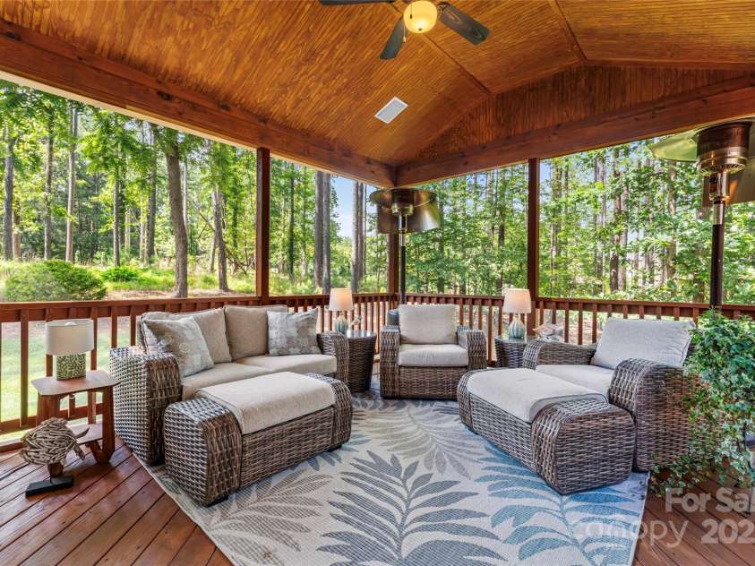 109 Trent Pines Drive, Mooresville, NC 28117.  MLS# CAR4272403, YatesRealty ID 21005. 