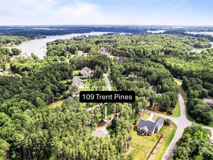 109 Trent Pines Drive, Mooresville, NC 28117.  MLS# CAR4272403, YatesRealty ID 21005. 