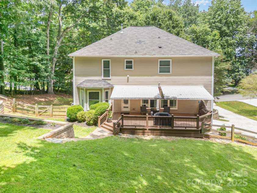 345 Beaten Path Road, Mooresville, NC 28117.  MLS# CAR4269577, YatesRealty ID 21006. View of the back of the home