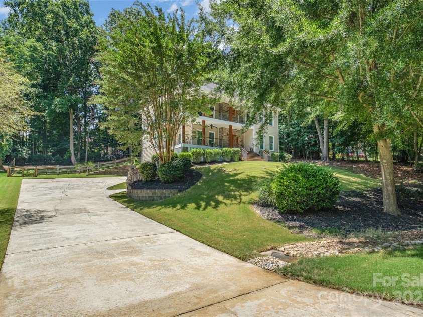 345 Beaten Path Road, Mooresville, NC 28117.  MLS# CAR4269577, YatesRealty ID 21006. Welcome Home!
