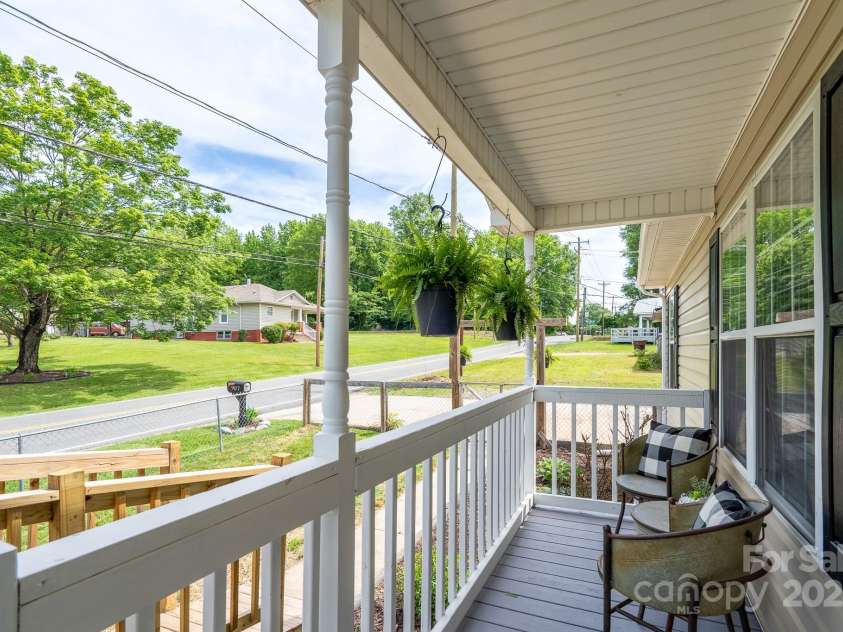 907 Bethpage Road, Kannapolis, NC 28081.  MLS# CAR4241675, YatesRealty ID 21007. 