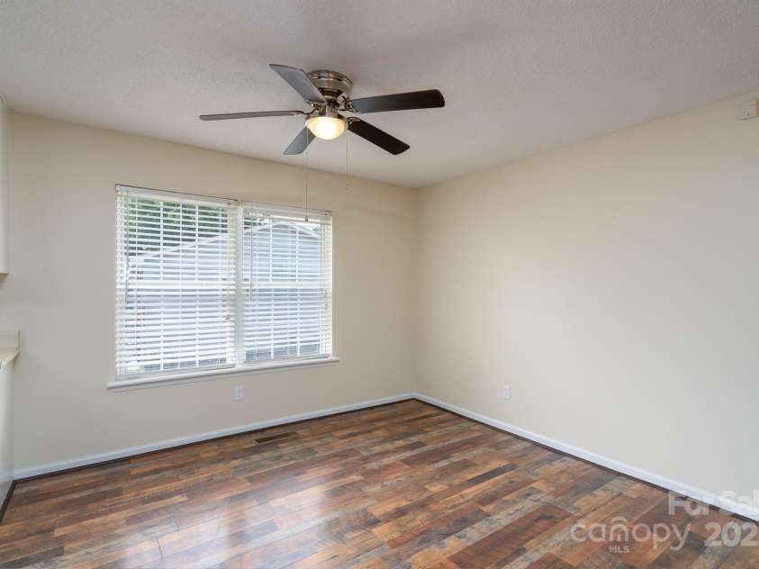 907 Bethpage Road, Kannapolis, NC 28081.  MLS# CAR4241675, YatesRealty ID 21007. 