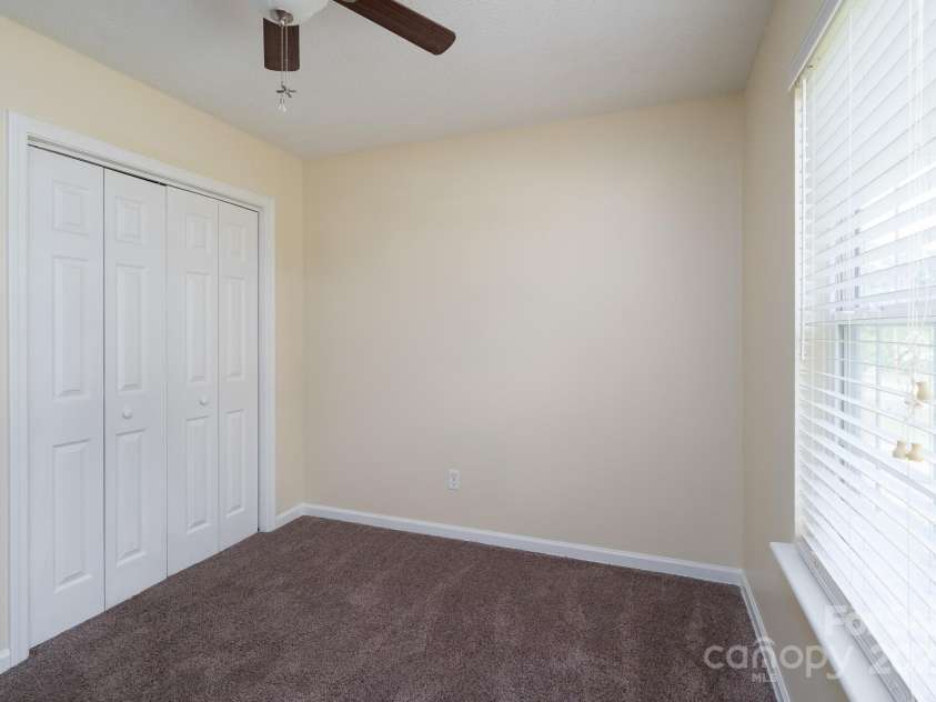 907 Bethpage Road, Kannapolis, NC 28081.  MLS# CAR4241675, YatesRealty ID 21007. 