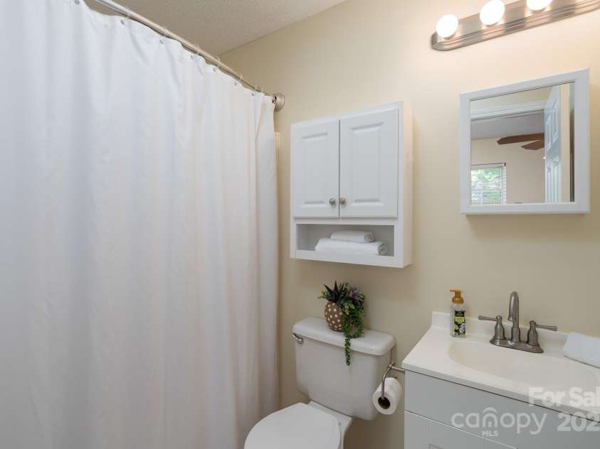 907 Bethpage Road, Kannapolis, NC 28081.  MLS# CAR4241675, YatesRealty ID 21007. 