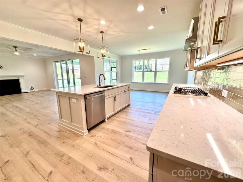 187 Eve Ash Lane, Mooresville, NC 28115.  MLS# CAR4378639, YatesRealty ID 21008. 