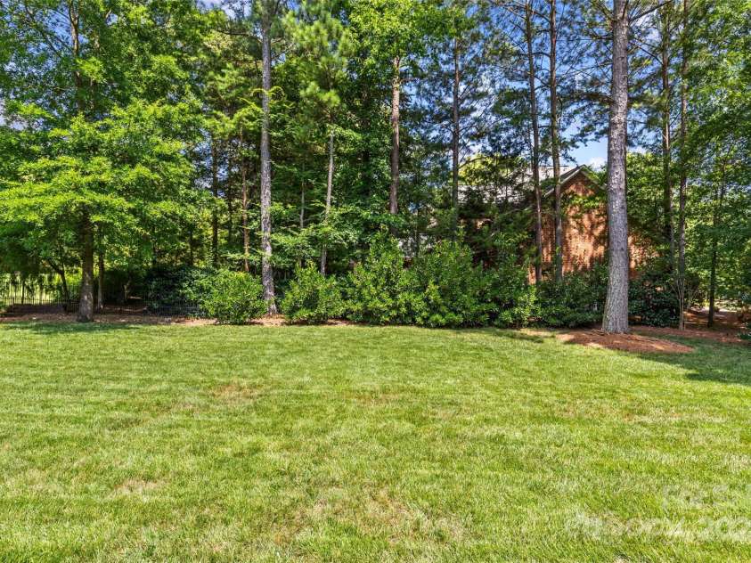 6211 Cruden Bay Way, Charlotte, NC 28277.  MLS# CAR4259530, YatesRealty ID 21008. Large, Flat Backyard