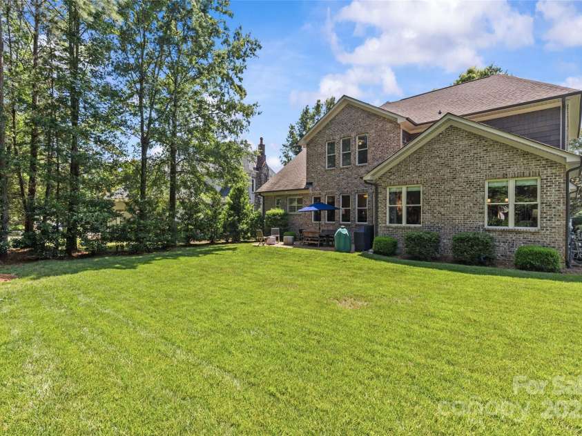 6211 Cruden Bay Way, Charlotte, NC 28277.  MLS# CAR4259530, YatesRealty ID 21008. Large, Flat Backyard