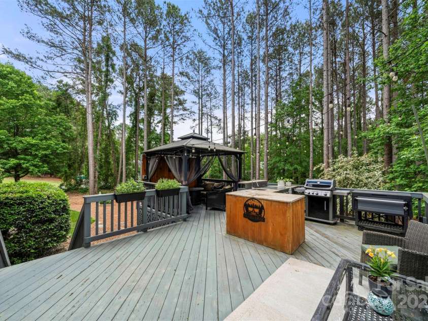 221 Silvercliff Drive, Mount Holly, NC 28120.  MLS# CAR4252821, YatesRealty ID 21009. Outdoor Entertaining