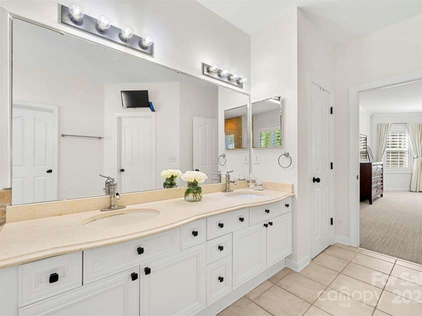 221 Silvercliff Drive, Mount Holly, NC 28120.  MLS# CAR4252821, YatesRealty ID 21009. Primary Bathroom