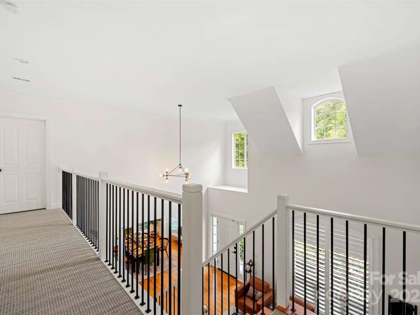 221 Silvercliff Drive, Mount Holly, NC 28120.  MLS# CAR4252821, YatesRealty ID 21009. Upper Landing